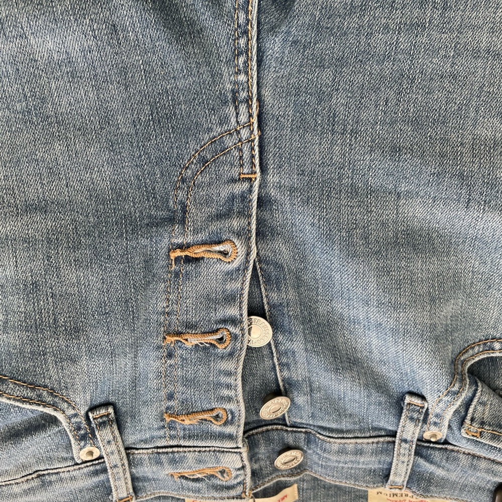 Levi’s button up jeans